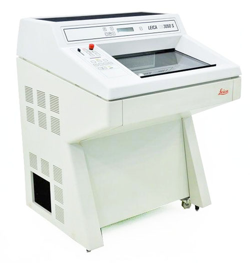 1619408903625281.jpg leicacm3050b.jpg